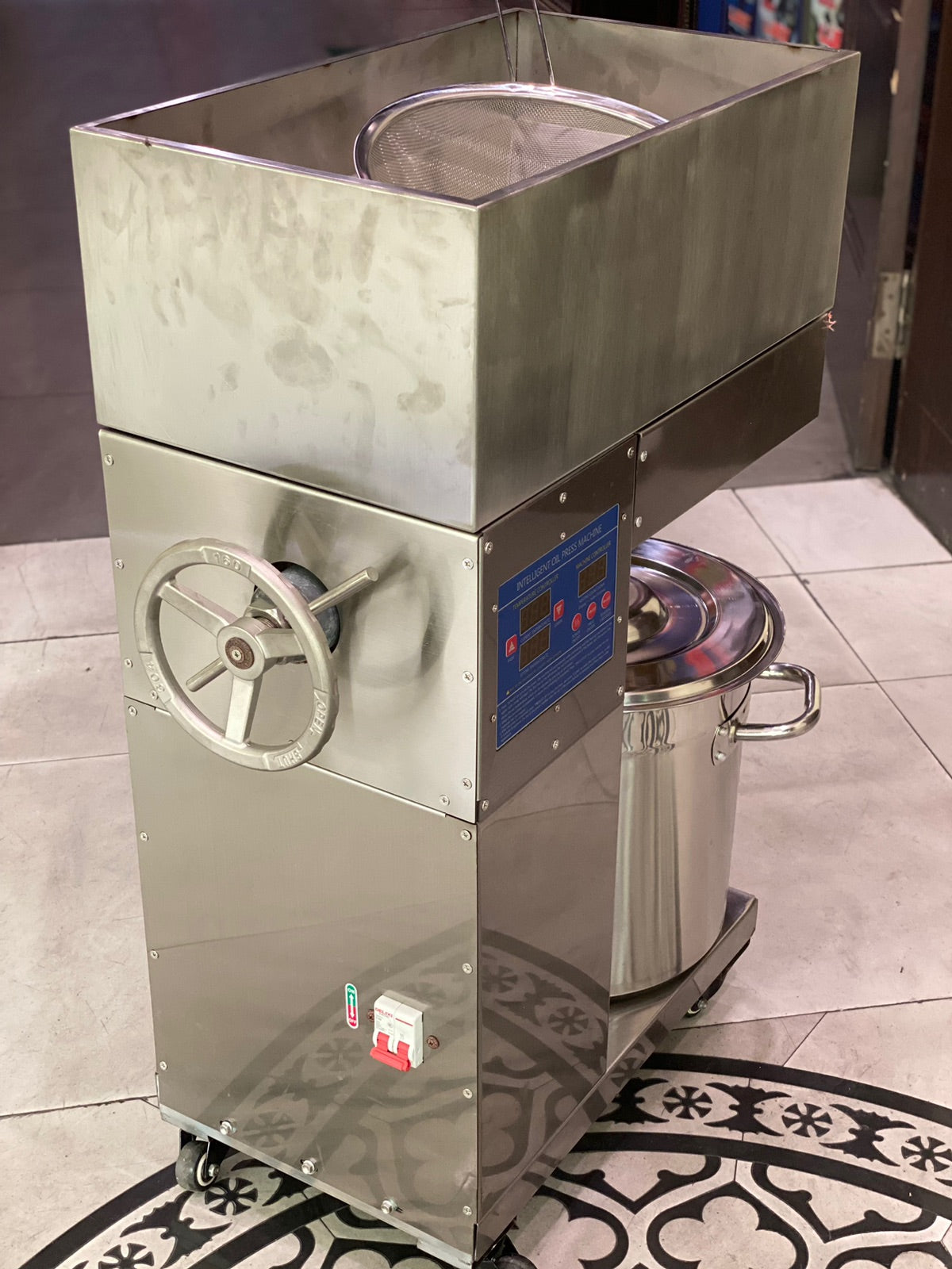 Do8 Oil Machine DO8 – Soby Agro Machinery