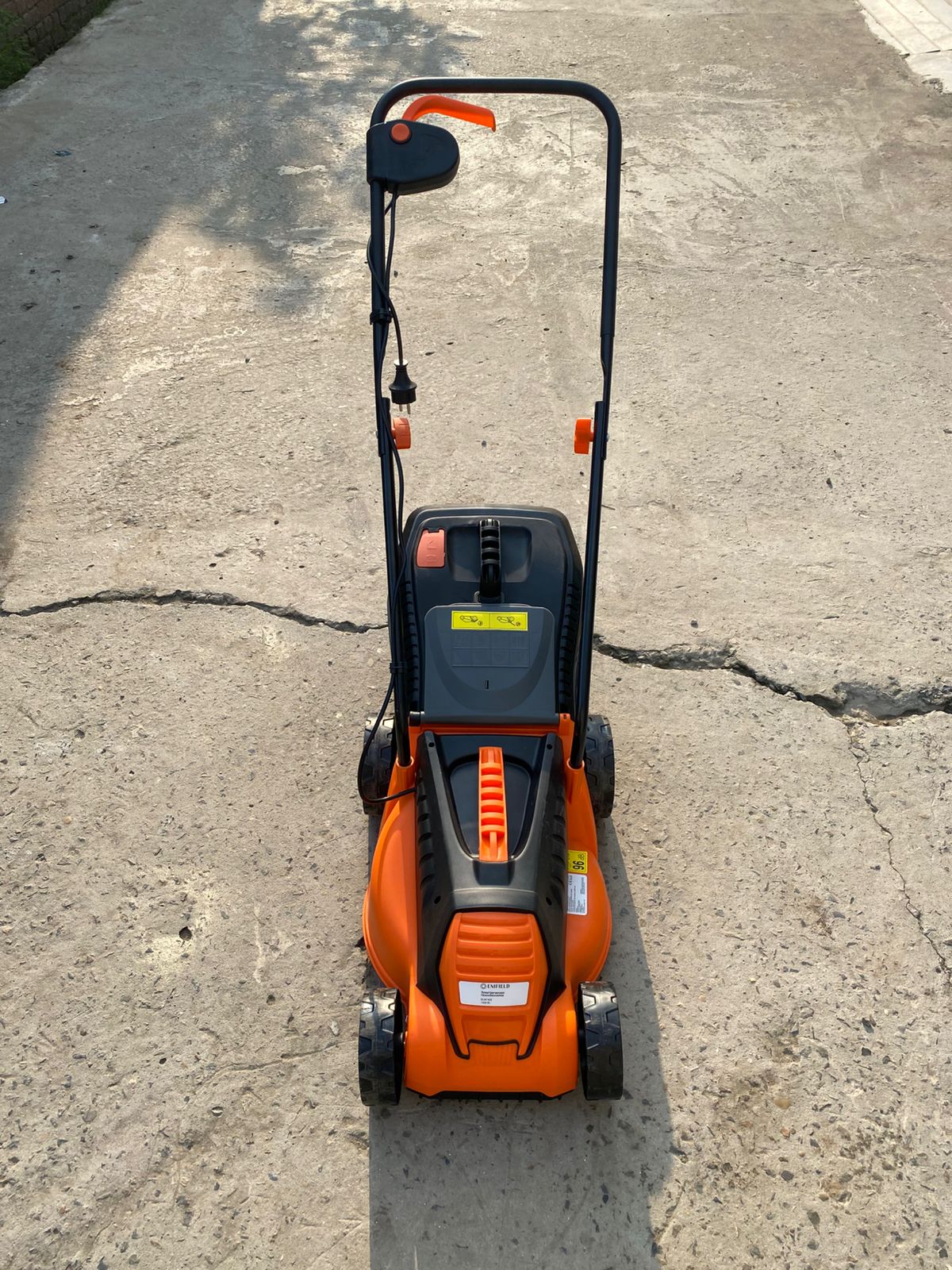 ENIFIELD Electric Lawnmower